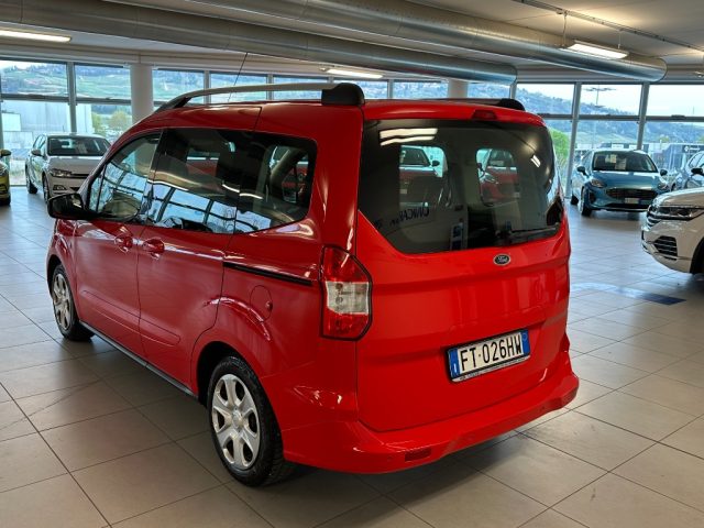 FORD Tourneo Courier usata, con Autoradio
