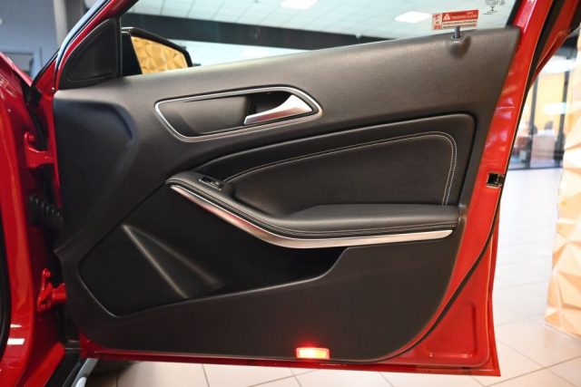 MERCEDES-BENZ GLA 200 usata 62
