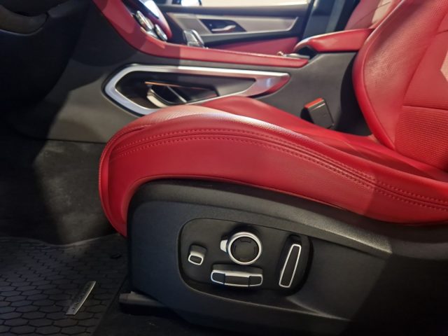 JAGUAR F-Pace usata, con Park Distance Control