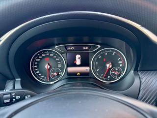 MERCEDES-BENZ GLA 180 usata, con Park Distance Control