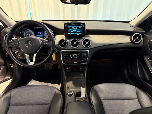 MERCEDES-BENZ GLA 200 usata, con Autoradio