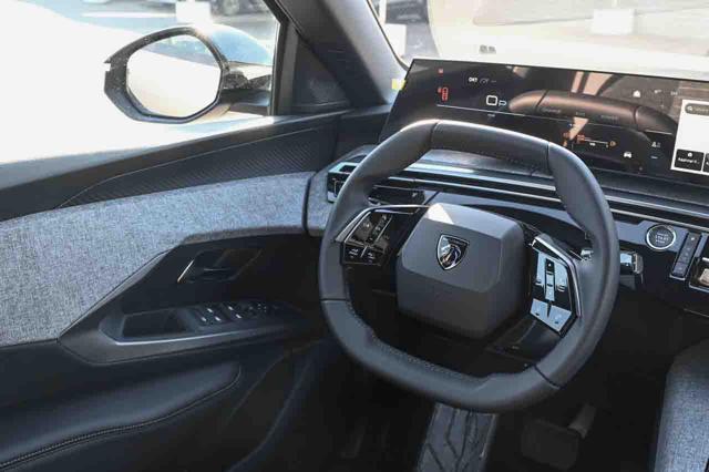 PEUGEOT 3008 usata, con Volante in pelle