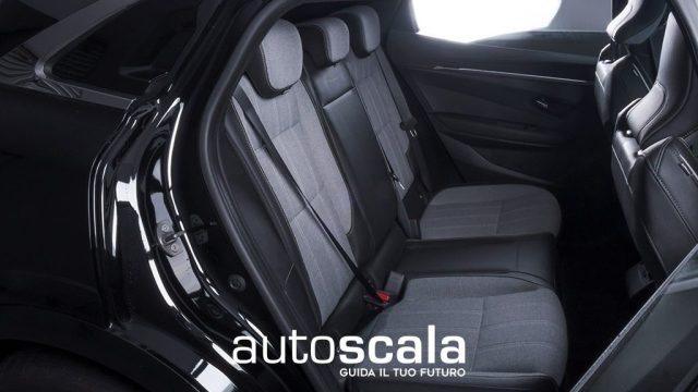 RENAULT Megane usata, con Telecamera per parcheggio assistito