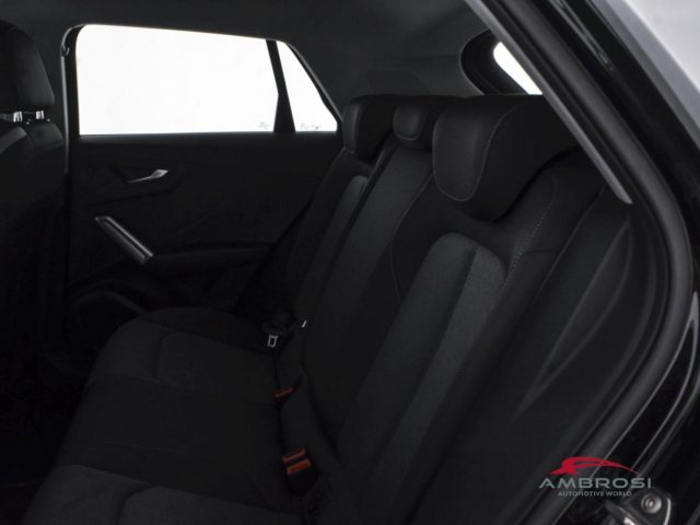 AUDI Q2 usata 9