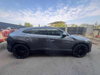 LAMBORGHINI Urus usata, con Autoradio