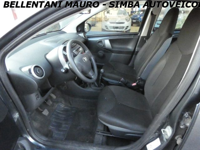 TOYOTA Aygo usata, con Sistema di navigazione