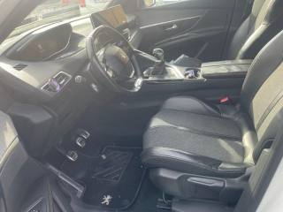 PEUGEOT 5008 usata, con Sistema di navigazione