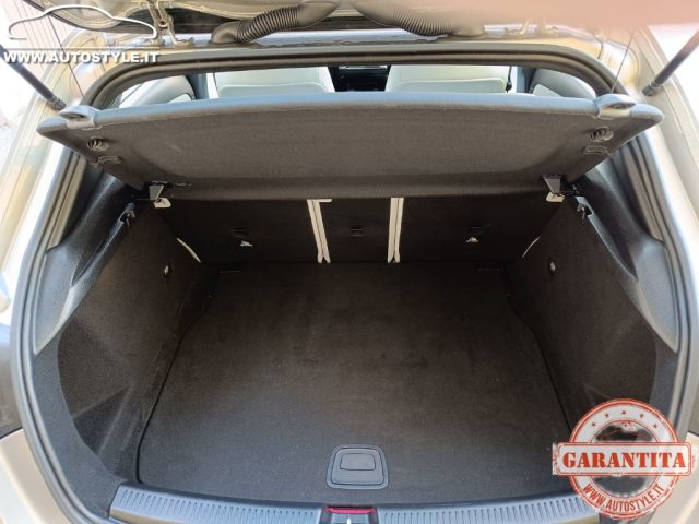 MERCEDES-BENZ A 180 usata, con Fari Xenon