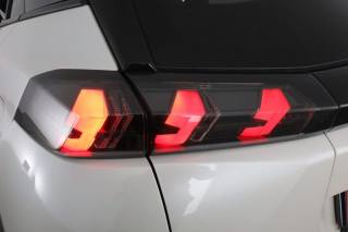 PEUGEOT 2008 usata 9