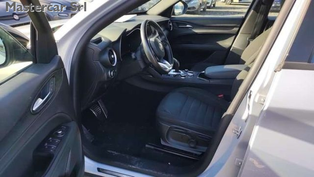 ALFA ROMEO Stelvio usata, con Autoradio