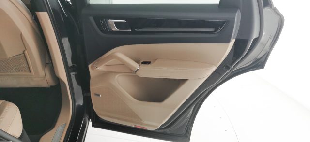 PORSCHE Cayenne usata, con Climatizzatore automatico, 4 zone