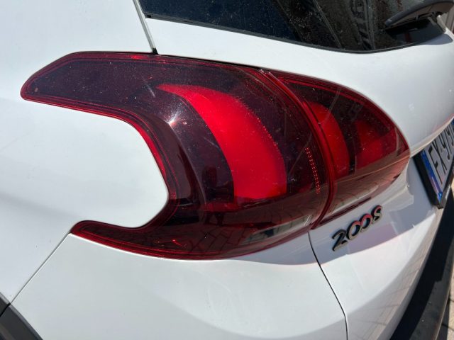 PEUGEOT 2008 usata, con Park Distance Control