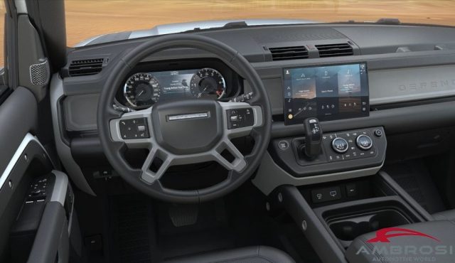LAND ROVER Defender usata 8