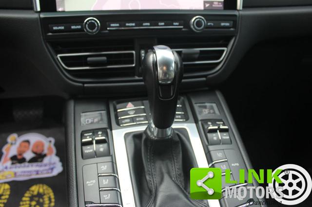 PORSCHE Macan usata, con Portellone posteriore elettrico