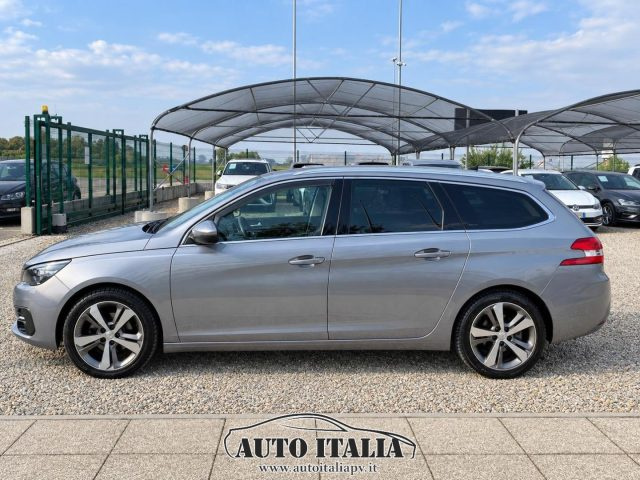 PEUGEOT 308 usata, con Airbag