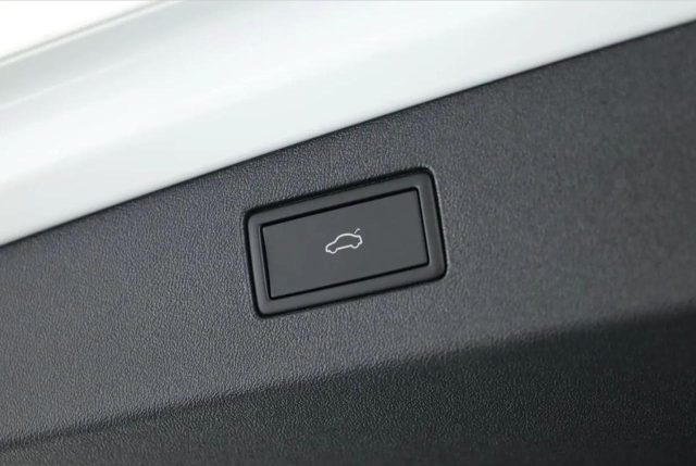 VOLKSWAGEN Tiguan usata, con Controllo automatico clima