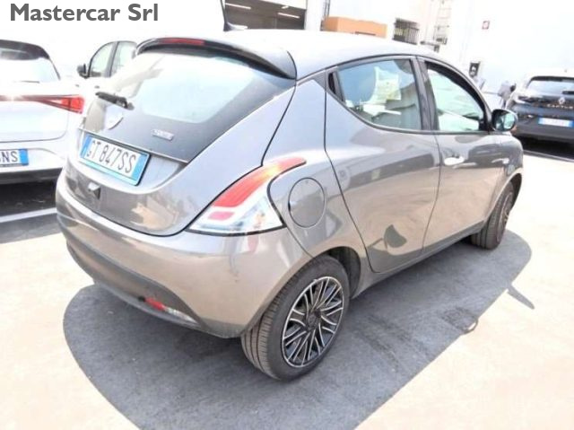 LANCIA Ypsilon usata, con Servosterzo