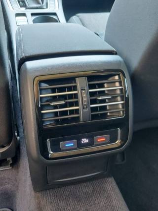VOLKSWAGEN Passat Variant usata, con Fari Xenon