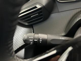 PEUGEOT 2008 usata, con Cruise Control