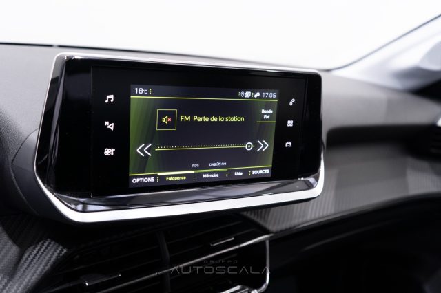 PEUGEOT 208 usata, con USB