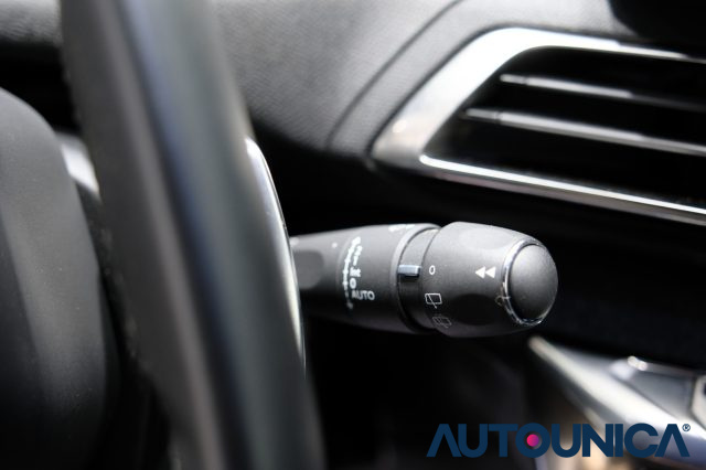 PEUGEOT 3008 usata, con Controllo vocale