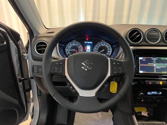 SUZUKI Vitara usata, con Autoradio