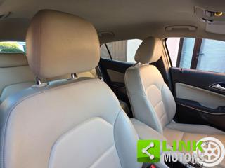 MERCEDES-BENZ GLA 200 usata, con Airbag testa