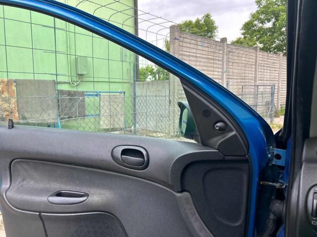 PEUGEOT 206 usata, con Sedile posteriore sdoppiato