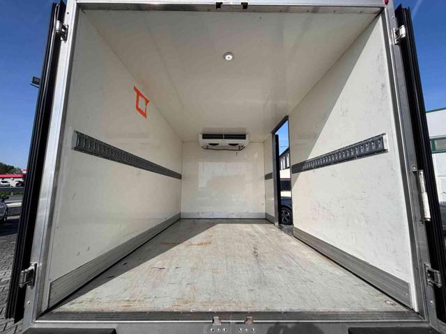 PEUGEOT Boxer usata, con USB