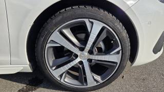 PEUGEOT 308 usata, con Autoradio