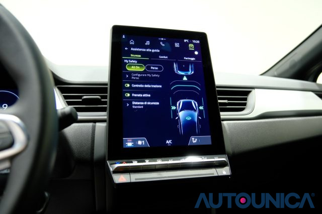 RENAULT Captur usata, con Specchietti laterali elettrici