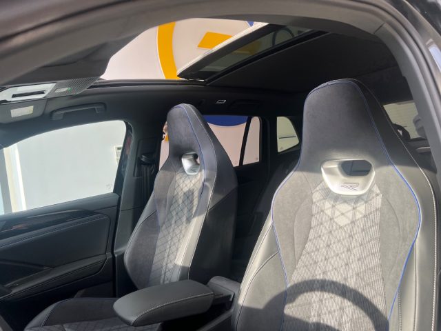 VOLKSWAGEN Tiguan usata, con Sensori di parcheggio anteriori