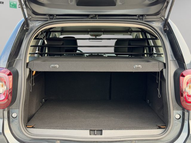 DACIA Duster usata, con Sensori di parcheggio posteriori