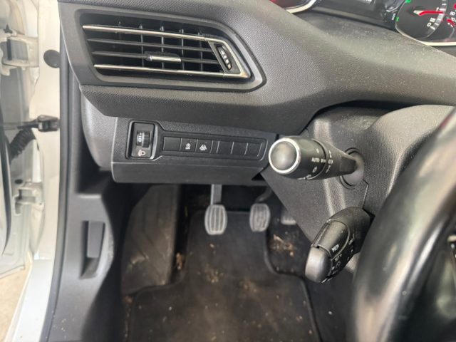 PEUGEOT 308 usata, con Park Distance Control