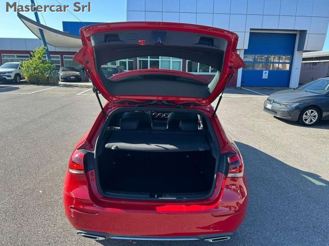 MERCEDES-BENZ A 180 usata, con Sedile posteriore sdoppiato