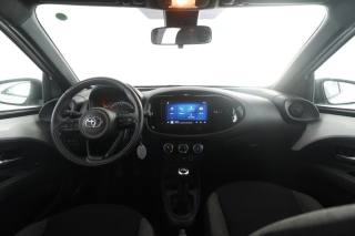 TOYOTA Aygo X usata 3