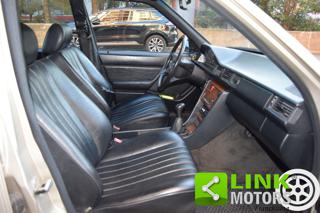 MERCEDES-BENZ 200 usata, con Specchietti laterali elettrici