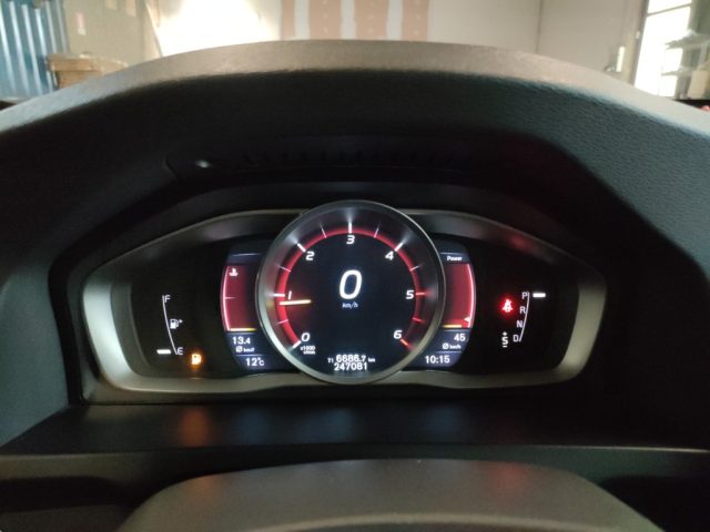 VOLVO V60 Cross Country usata, con Cruise Control