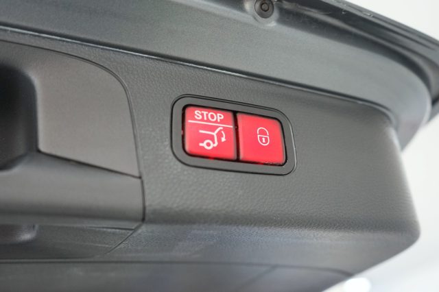 MERCEDES-BENZ GLC 250 usata 48