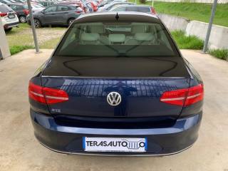 VOLKSWAGEN Passat usata, con Alzacristalli elettrici