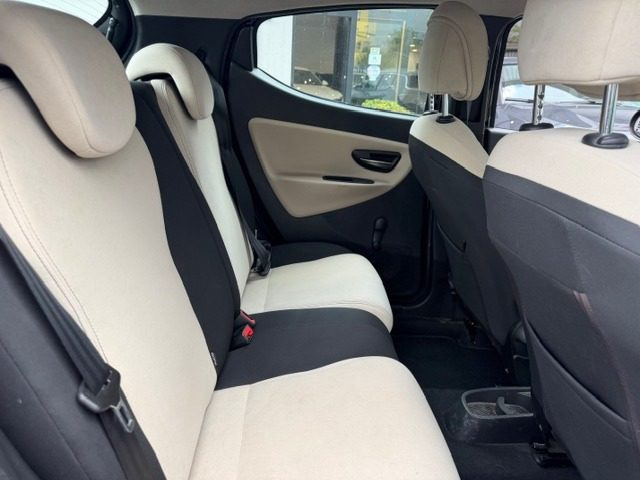 LANCIA Ypsilon usata, con ESP
