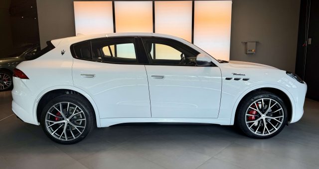 MASERATI Grecale usata, con Autoradio