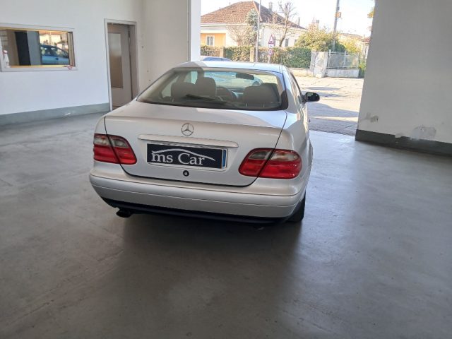MERCEDES-BENZ CLK 200 usata, con Chiusura centralizzata