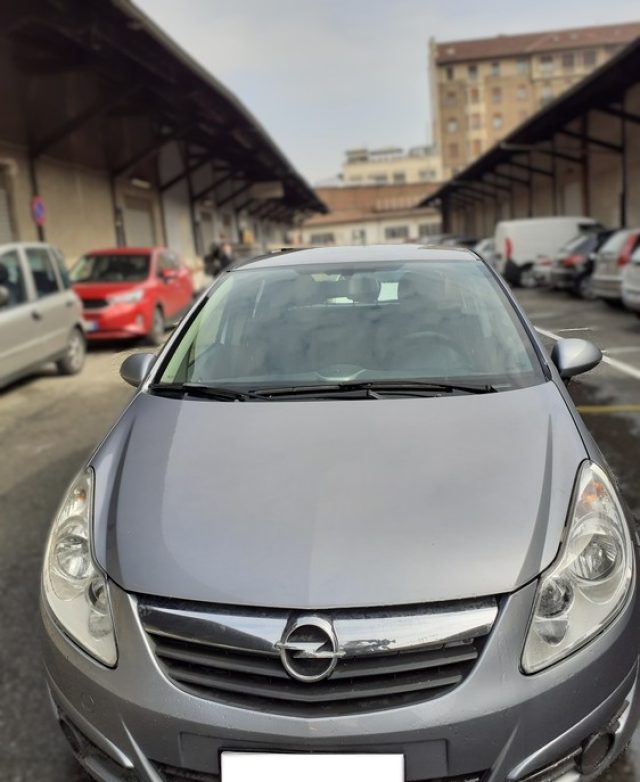 OPEL Corsa usata, con Autoradio