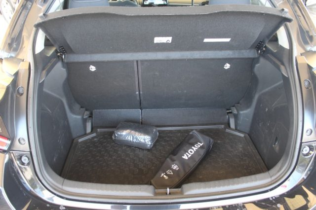 TOYOTA Yaris usata, con Servosterzo