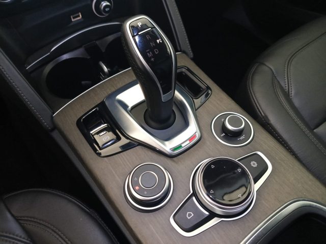 ALFA ROMEO Stelvio usata, con Controllo trazione