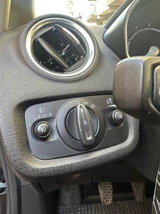FORD Fiesta usata, con USB