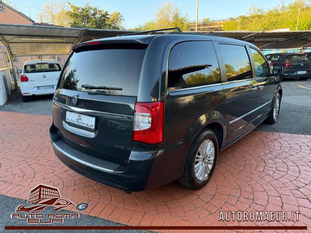 LANCIA Voyager usata, con Autoradio