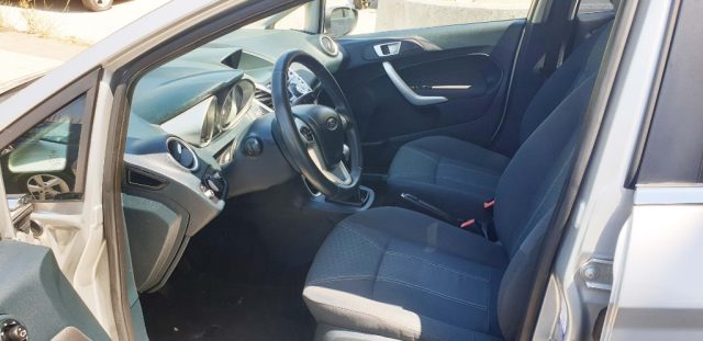 FORD Fiesta usata, con Autoradio