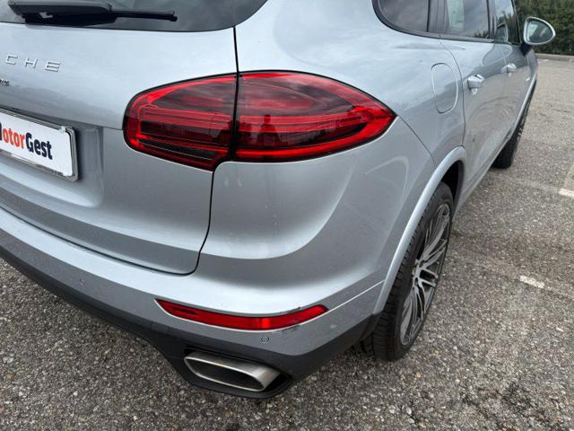 PORSCHE Cayenne usata, con Fari LED